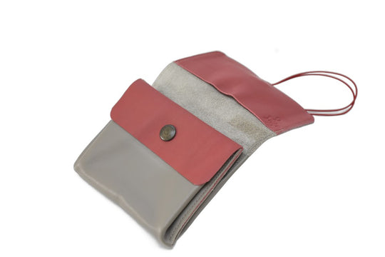 Handcrafted leather Large Beige Coin Purse in Supple Leather made in France - Detail 2