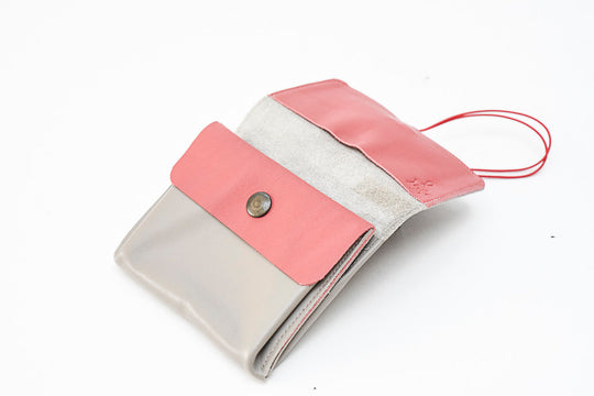 Grand porte-monnaie beige en cuir souple