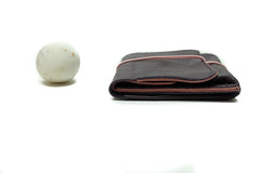 Grand porte-monnaie en cuir marron