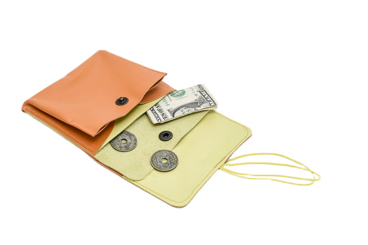 Grand porte monnaie en cuir camel