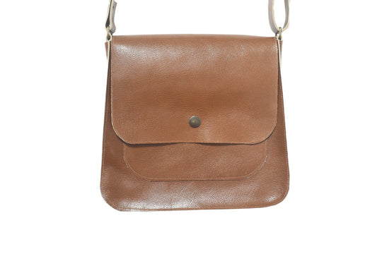 Leather shoulder bag with adjustable strap