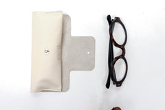 Etui à lunettes en cuir blanc