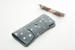 Etui à lunettes en cuir stars