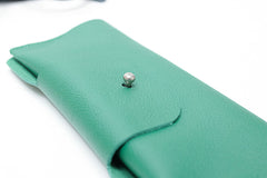 Etui à lunettes en cuir vert