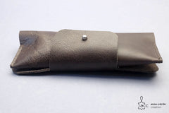 étui lunettes marron