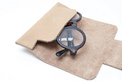 Etui à lunettes en cuir beige