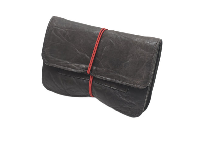 blague à tabac en cuir marron 