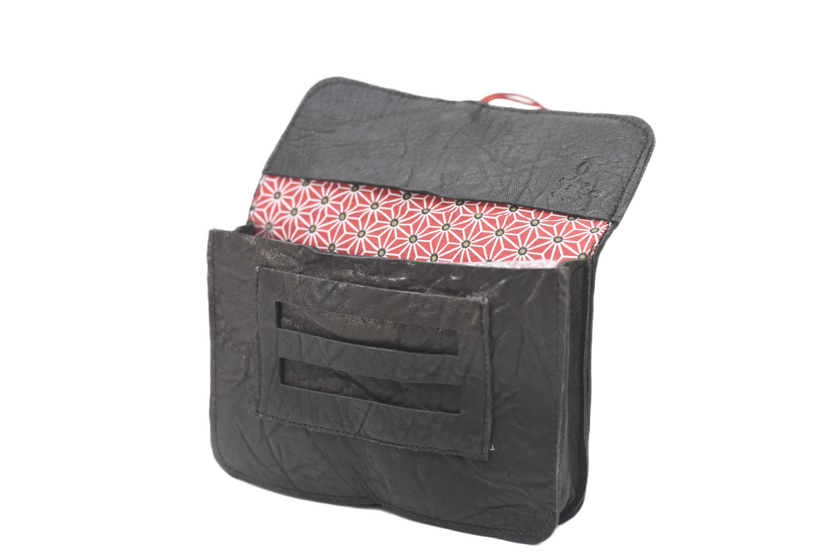 blague à tabac en cuir marron recyclé