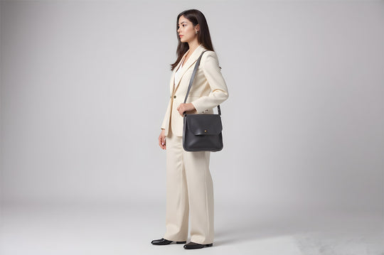 Grand Sac à main cuir gris