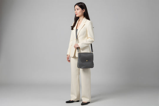 grand sac à main en cuir noir