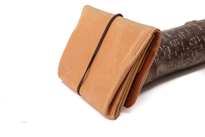 Grand porte-monnaie en cuir brun