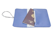 Pamilacan compact and flat wallet in genuine leather blue with matching elastic closure, made in Rennes.