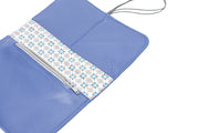 Pamilacan compact and flat wallet in genuine leather blue with matching elastic closure, made in Rennes.