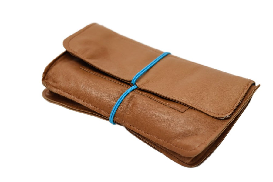 pochette à tabac à rouler en cuir recyclé de couleur camel - Photo 1