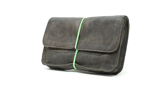 Blague à tabac en cuir noir souple