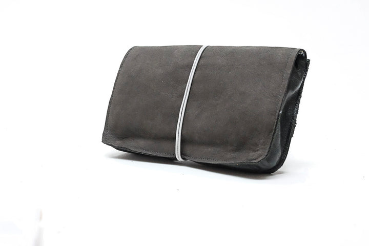 Blague à tabac en daim kaki recyclé