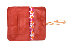 Tobacco pouch red in full grain leather, made in France, engraving offered.