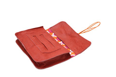 Tobacco pouch red in full grain leather, made in France, engraving offered.
