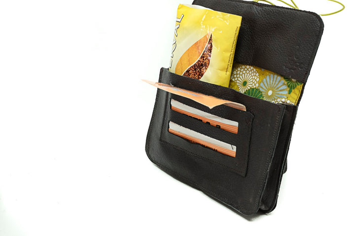 Blague à tabac en cuir noir