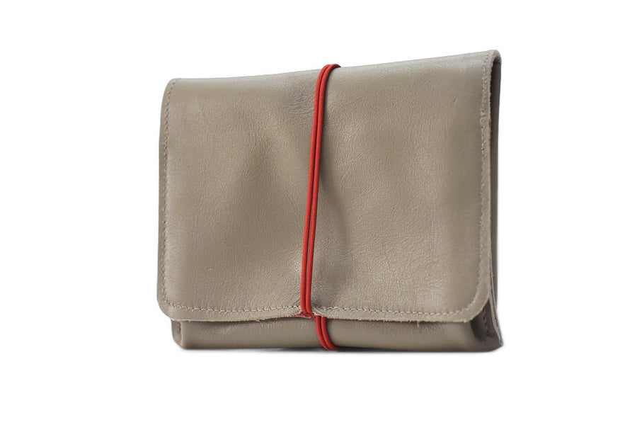 Handcrafted leather Large Beige Coin Purse in Supple Leather made in France - Detail 1