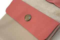Handcrafted leather Large Beige Coin Purse in Supple Leather made in France - Detail 4
