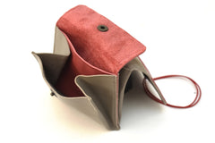 Handcrafted leather Large Beige Coin Purse in Supple Leather made in France - Detail 6