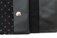 Grand porte-monnaie en daim noir à pois