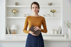 organiseur marron en cuir pour sac