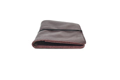 Pamilacan compact and flat wallet in genuine leather brown dark with matching elastic closure, made in Rennes.