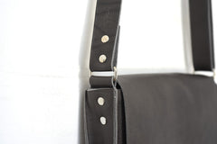 Handcrafted leather Small Black Upcycled Leather Handbag made in France - Detail 2