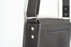 Handcrafted leather Small Black Upcycled Leather Handbag made in France - Detail 9