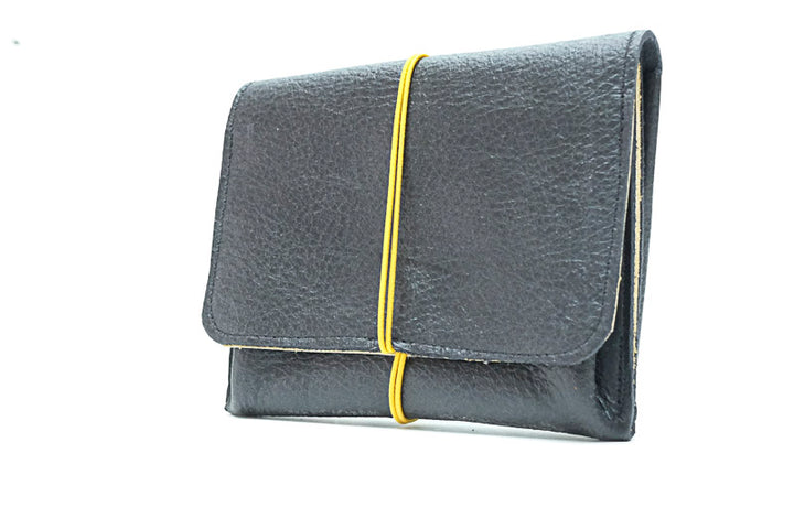 Large porte-monnaie en cuir noir