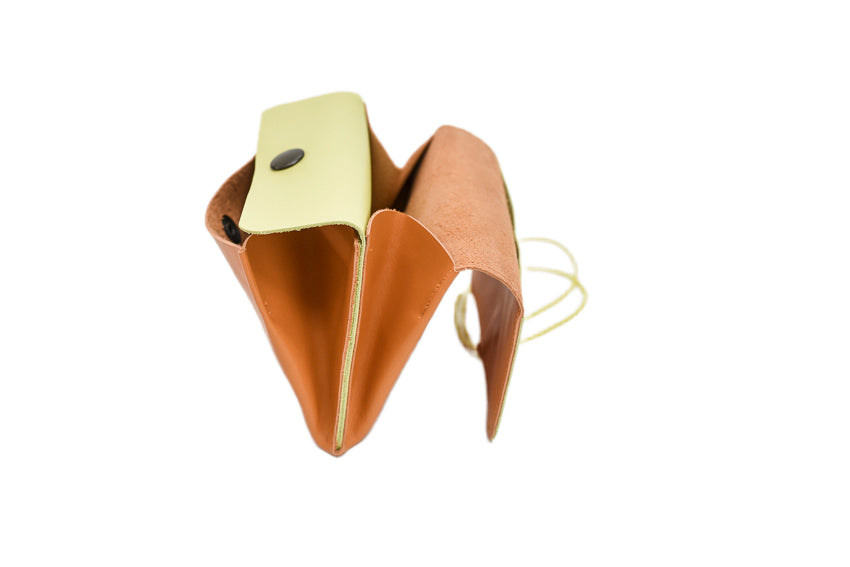 Grand porte monnaie orange en cuir