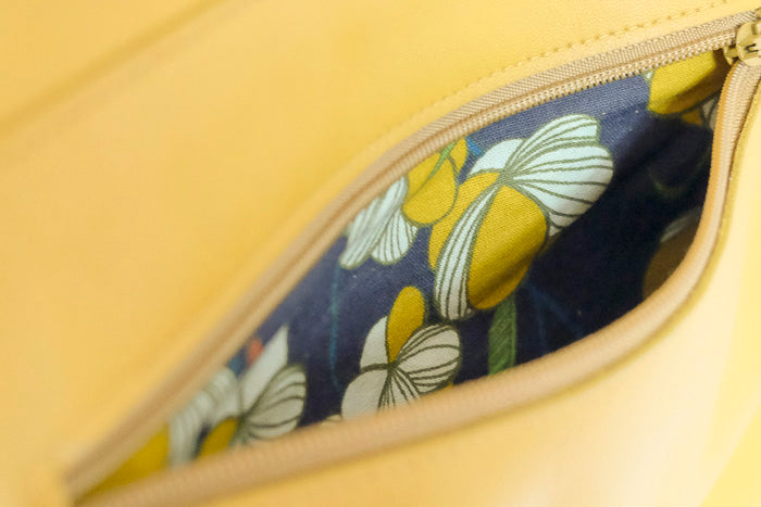 Leather handbag yellow