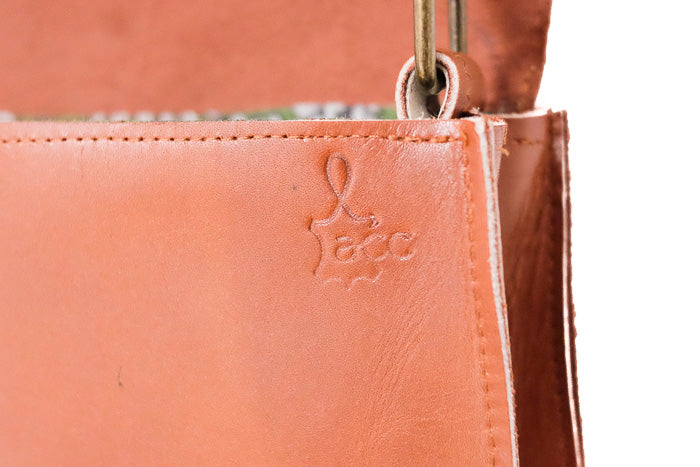 Brown leather handbag 