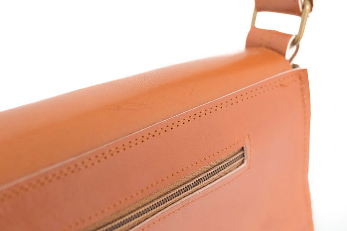 Brown leather handbag 