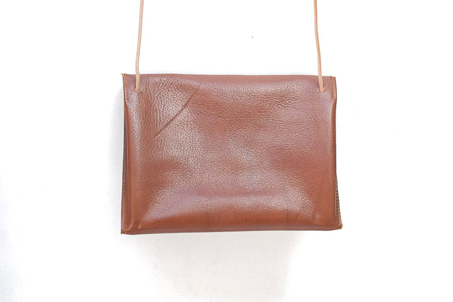 Shoulder leather bag with bellows brown