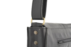 Petit sac à main en cuir noir upcycling | Création artisanale à Rennes