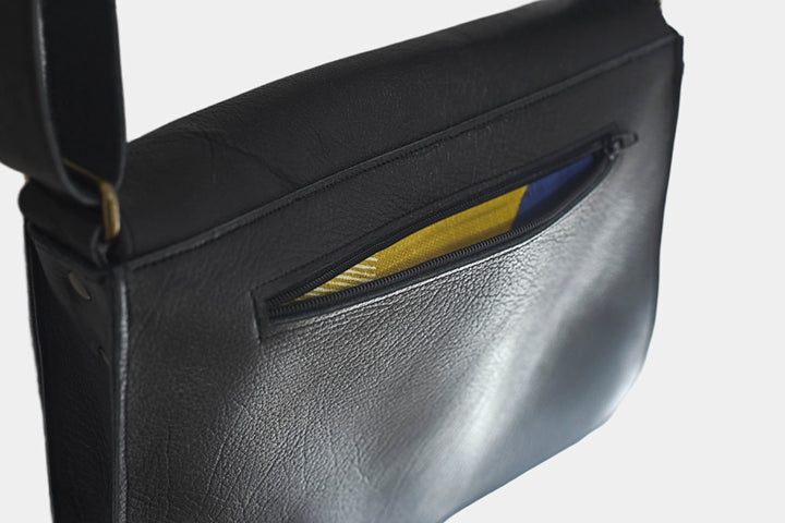 Black crossbody grained black leather handbag