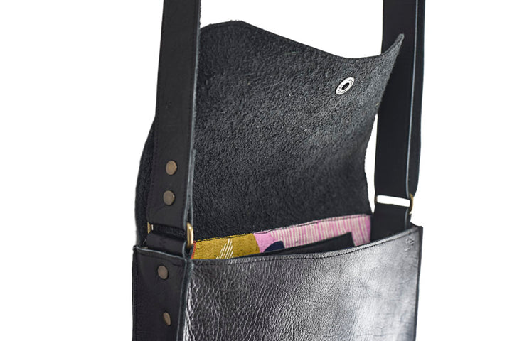 Black crossbody grained black leather handbag