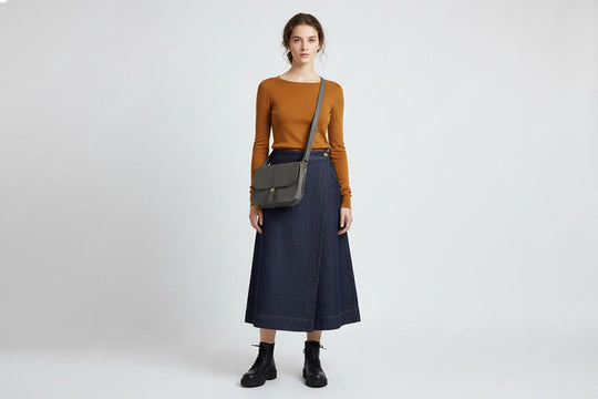 Sac à main en cuir grainé noir