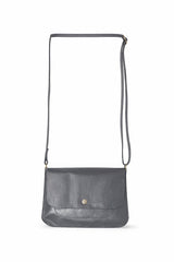 Sac à main noir en cuir souple à porter à l’épaule