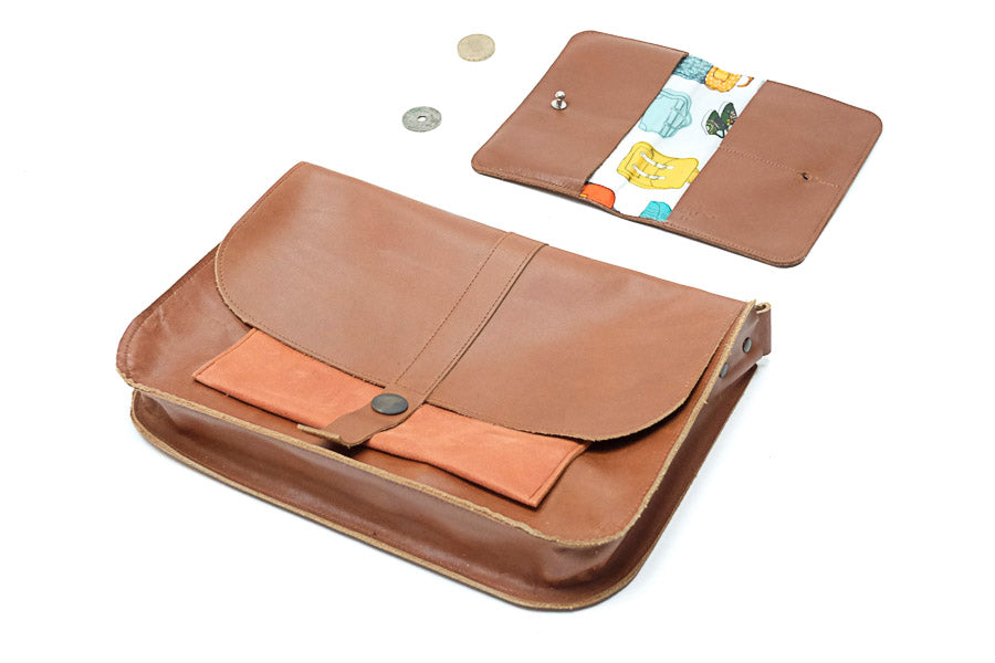 Handbag and wallet brown leather