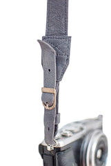 Sangle appareil photo fuji cuir bleu gris