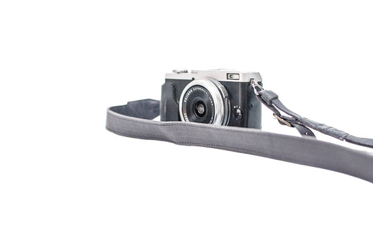 Sangle appareil photo fuji cuir bleu gris