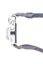 Sangle appareil photo fuji cuir bleu gris