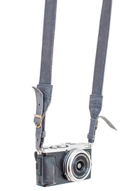 Sangle appareil photo fuji cuir bleu gris