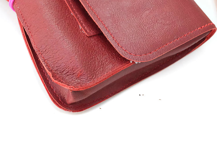 Tobacco red leather pouch