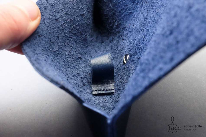 Etui à lunettes en cuir bleu marine