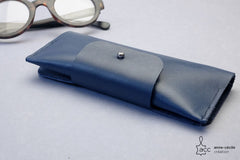 Etui à lunettes en cuir bleu marine